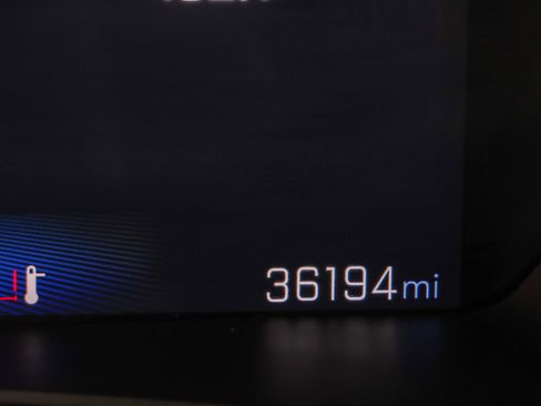 Used 2024 Chevrolet Colorado Z71 w/ Z71 Convenience Package 2 image 16