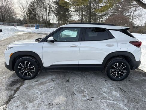 Certified 2023 Chevrolet TrailBlazer ACTIV w/ Sun and Liftgate Package image 2