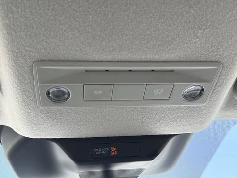 Used 2026 Nissan Kicks SV FWD image 22