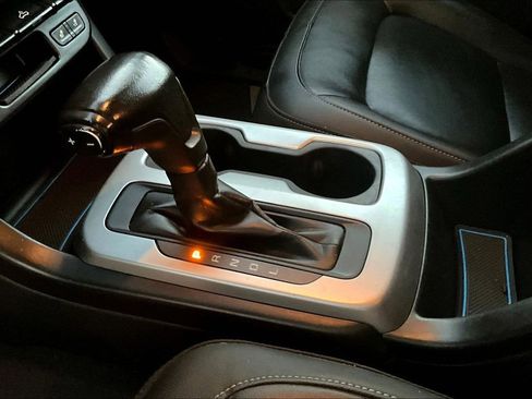 Used 2019 Chevrolet Colorado LT w/ Luxury Package, Chrome image 18