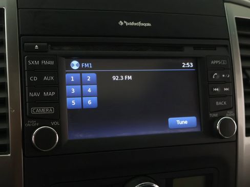 Used 2014 Nissan Frontier SL w/ SL Moonroof Package AWD/4WD image 44
