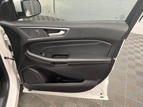 Used 2018 Ford Edge Titanium w/ Equipment Group 302A AWD/4WD image 20
