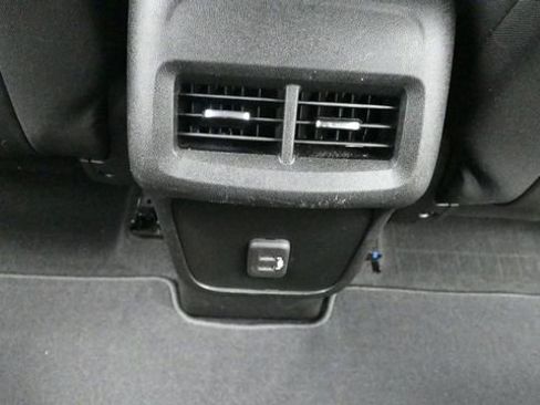 Used 2021 Chevrolet Equinox LT AWD/4WD image 17