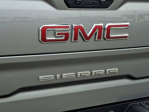 Used 2024 GMC Sierra 1500 SLT w/ SLT Premium Plus Package AWD/4WD image 33