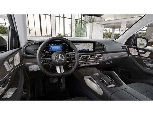 New 2025 Mercedes-Benz GLS 450 4MATIC image 3
