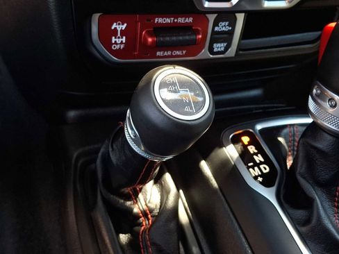 Used 2023 Jeep Wrangler Unlimited Rubicon w/ LED Lighting Group AWD/4WD image 25