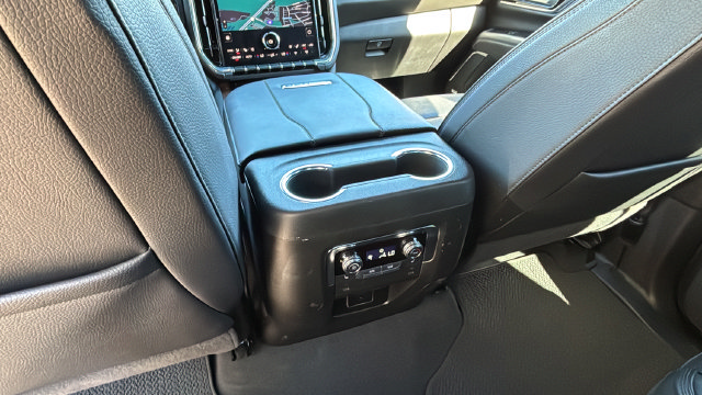 Used 2025 GMC Yukon Denali AWD/4WD image 20