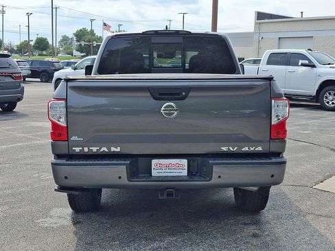 Used 2022 Nissan Titan SV w/ SV Convenience Package AWD/4WD image 4