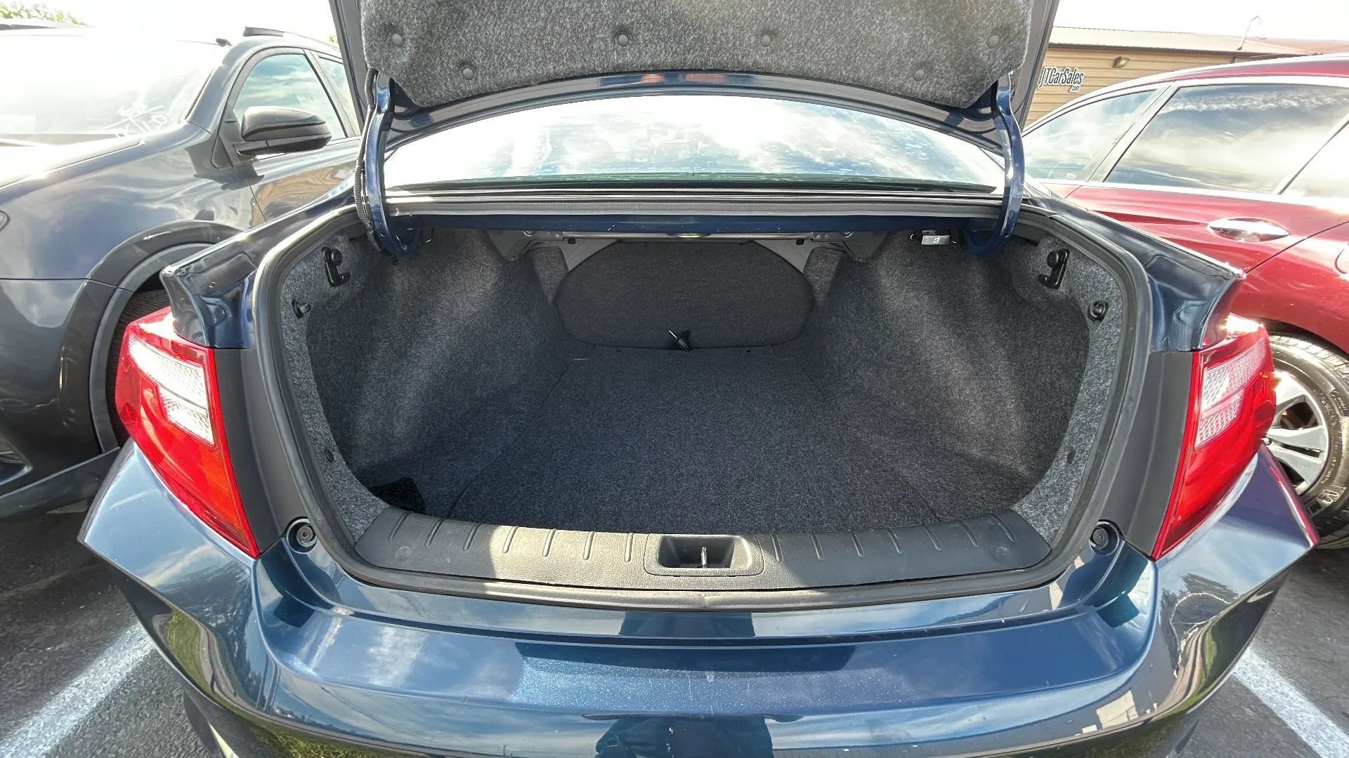 Used 2017 Honda Accord Touring image 22