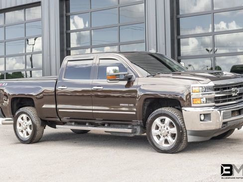 Used 2018 Chevrolet Silverado 2500 LTZ w/ Duramax Plus Package AWD/4WD image 7
