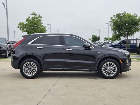 Used 2024 Cadillac XT4 Premium Luxury w/ Cold Weather Package FWD image 7