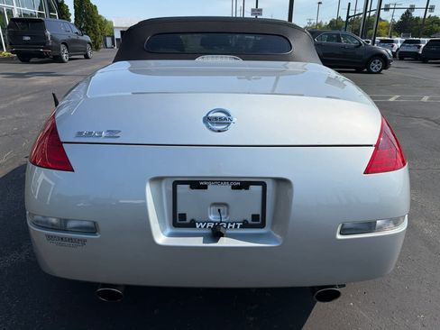 Used 2006 Nissan 350Z Grand Touring RWD image 11
