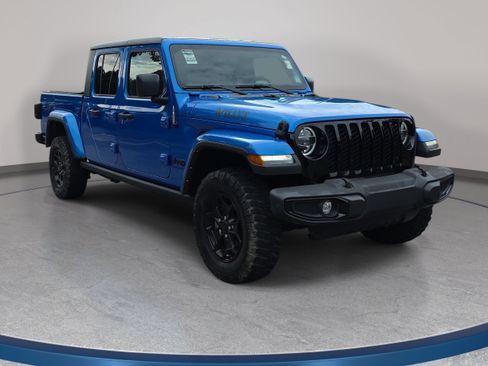 Used 2022 Jeep Gladiator Sport AWD/4WD image 3