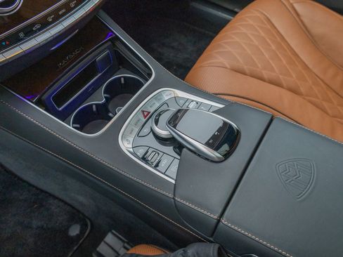 Used 2018 Mercedes-Benz Maybach S 560 4MATIC image 47