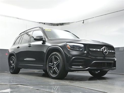 Used 2025 Mercedes-Benz GLB 250 GLB 250 image 34