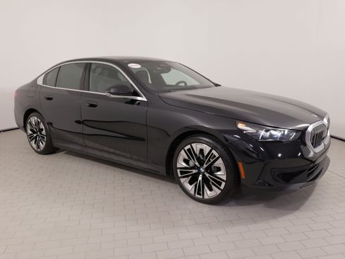 Used 2026 BMW 530i RWD image 8