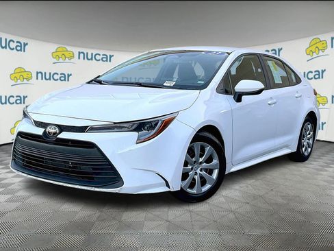 Certified 2023 Toyota Corolla LE image 3