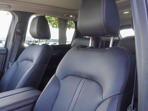 Used 2024 MAZDA CX-90 Plug-In Hybrid w/ Premium Pkg image 10