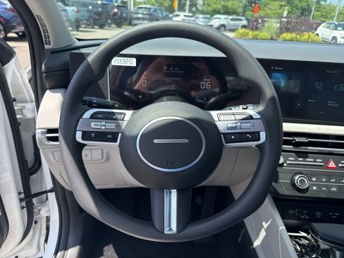 New 2025 Hyundai Tucson SE image 24