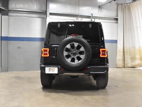 Used 2023 Jeep Wrangler Unlimited Sahara w/ LED Lighting Group AWD/4WD image 25