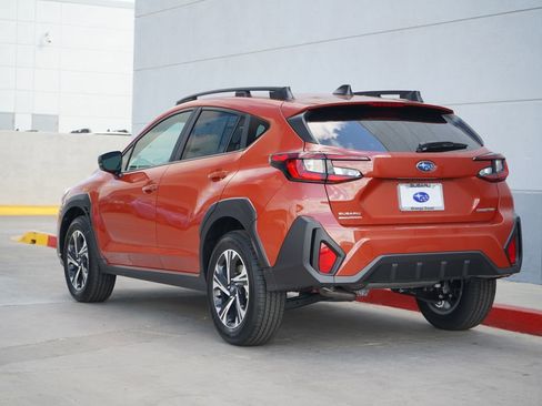 Certified 2025 Subaru Crosstrek 2.0i Premium image 3