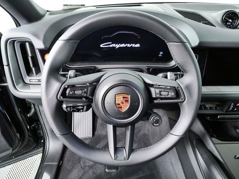 New 2026 Porsche Cayenne Coupe AWD/4WD image 8