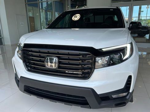 Used 2021 Honda Ridgeline Black Edition image 3