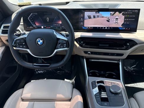 Used 2025 BMW 330i Sedan w/ Premium Package RWD image 19