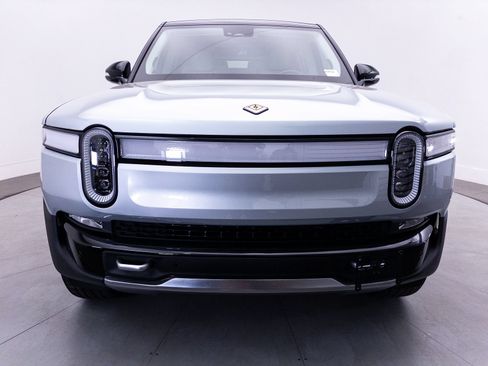 Used 2024 Rivian R1S Adventure AWD/4WD image 14