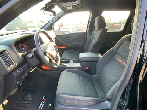 Used 2023 Nissan Frontier PRO-4X w/ Tow Package image 11