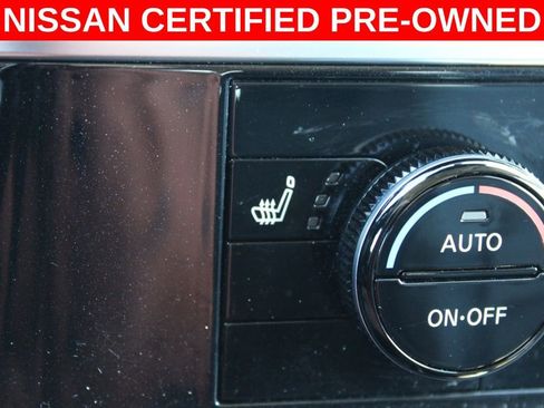 Used 2024 Nissan Pathfinder SL w/ Lighting Package (N92) image 39