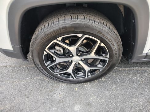 Certified 2024 Jeep Compass Limited image 5