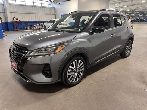 Used 2024 Nissan Kicks SR image 7
