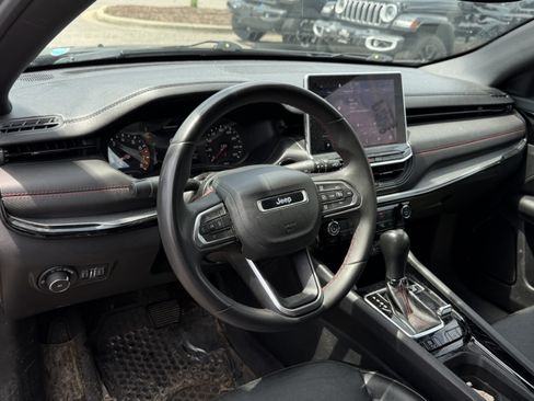 Used 2023 Jeep Compass Trailhawk AWD/4WD image 11
