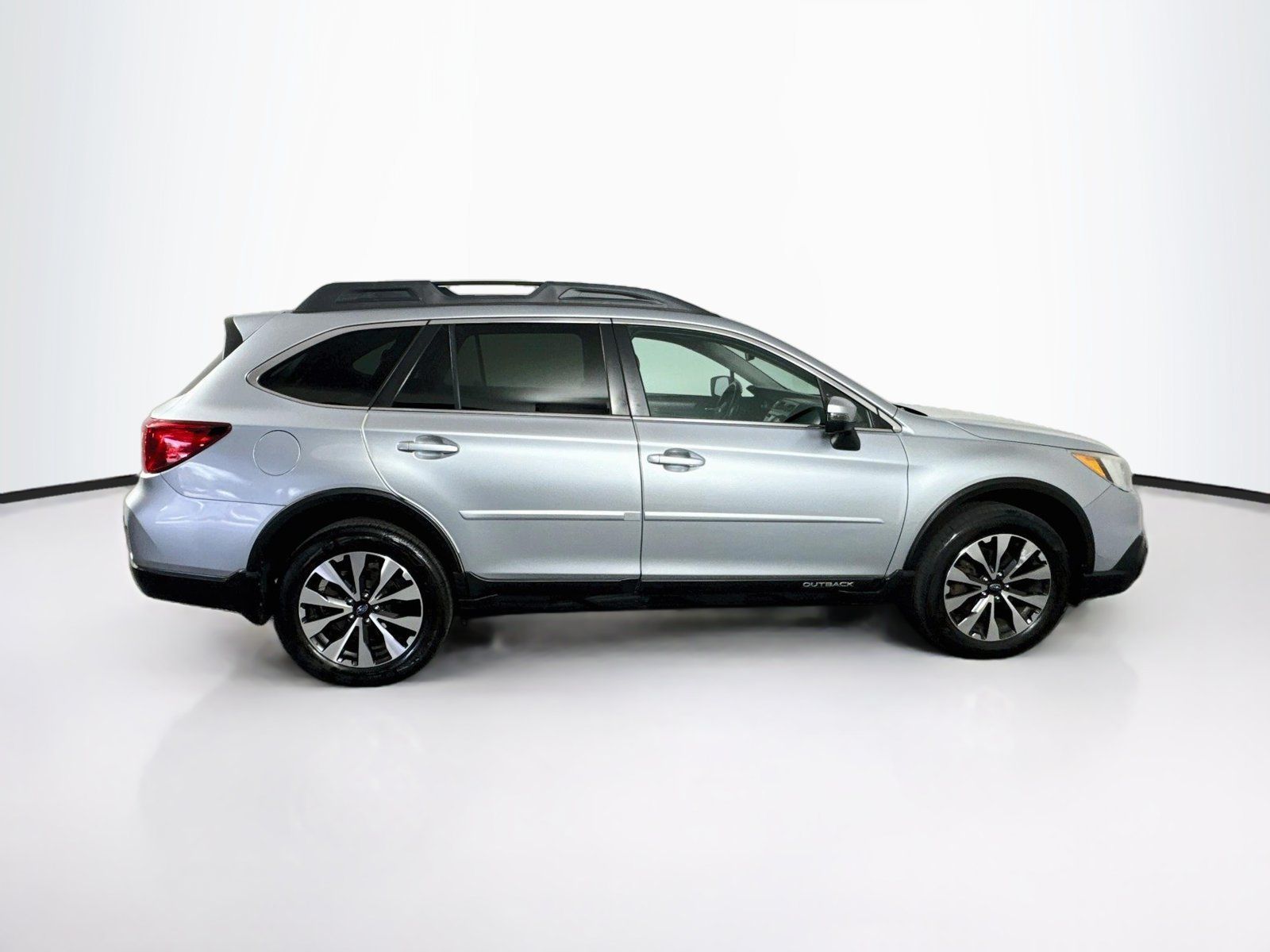Used 2016 Subaru Outback 2.5i Limited AWD/4WD image 7