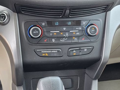 Used 2019 Ford Escape SE FWD image 21