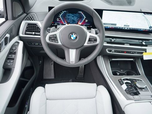 Used 2026 BMW X5 xDrive40i w/ M Sport Package image 15