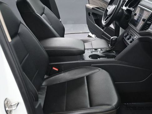 Used 2021 Volkswagen Atlas SE w/ Towing Package image 19
