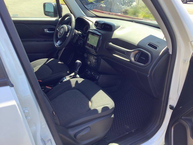 Used 2023 Jeep Renegade Latitude AWD/4WD image 33