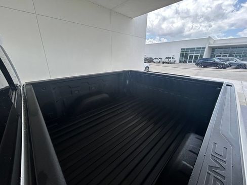 Used 2024 GMC Sierra 1500 Denali AWD/4WD image 28
