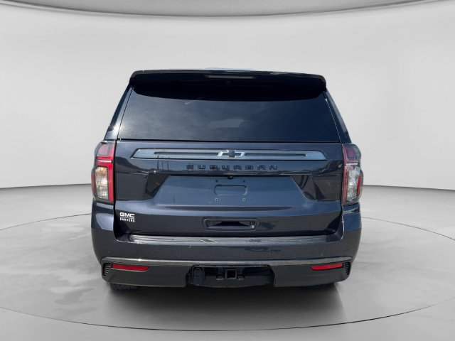 Certified 2022 Chevrolet Suburban Z71 w/ Luxury Package AWD/4WD image 4