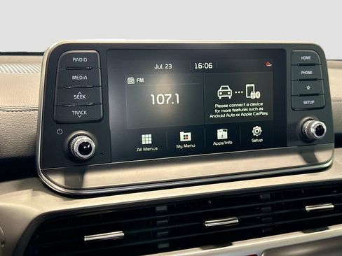 Used 2021 Kia Telluride S FWD image 14