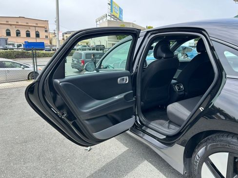 Used 2024 Hyundai Ioniq 6 SE RWD image 45