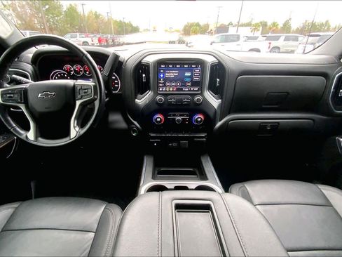 Certified 2022 Chevrolet Silverado 1500 LT Trail Boss w/ Convenience Package II image 14