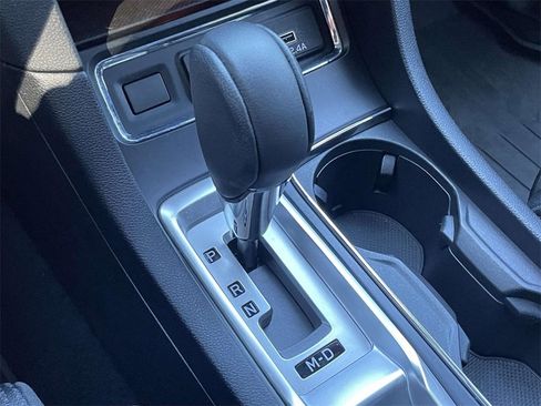 Used 2023 Subaru Ascent Premium w/ Convenience Package image 29