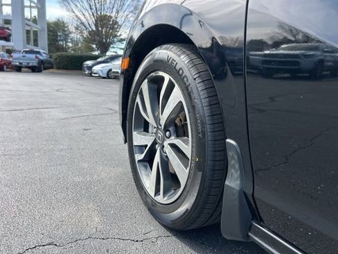 Used 2023 Honda Odyssey Touring image 11