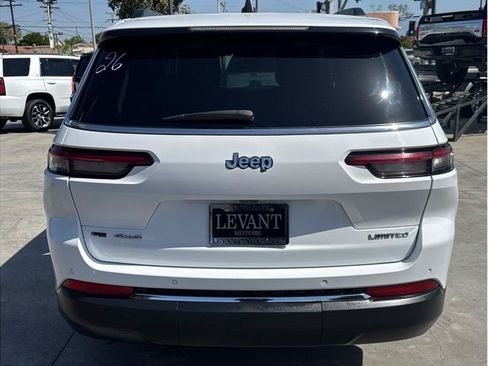 Used 2021 Jeep Grand Cherokee L Limited AWD/4WD image 9