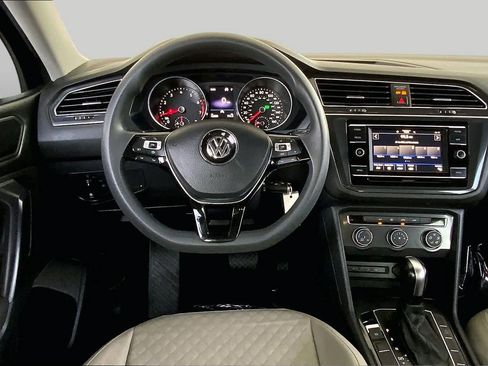 Used 2021 Volkswagen Tiguan S FWD image 6