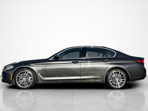 Used 2023 BMW 530e xDrive w/ Convenience Package image 2