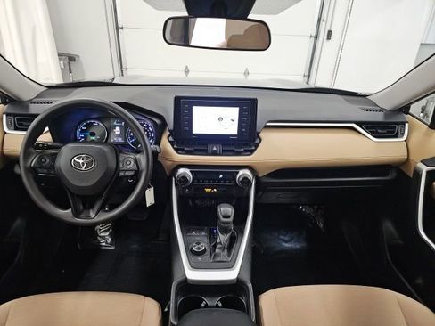 Used 2021 Toyota RAV4 LE image 30